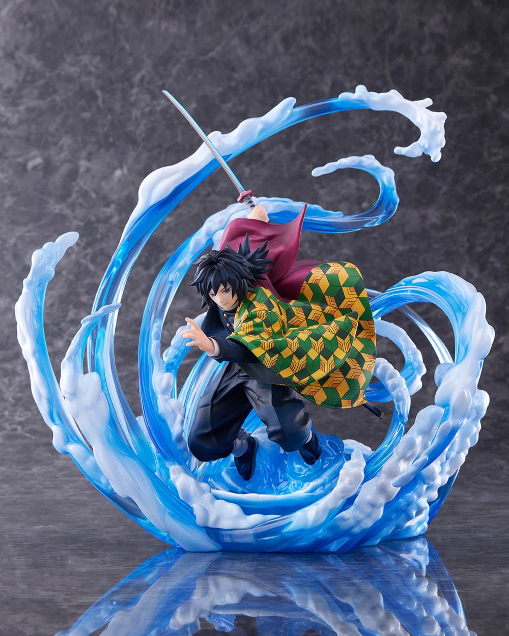 BELLFINE CO. LTD. Demon Slayer: Kimetsu no Yaiba Giyu Tomioka (DX Ver.) 1/8 Scale Figure