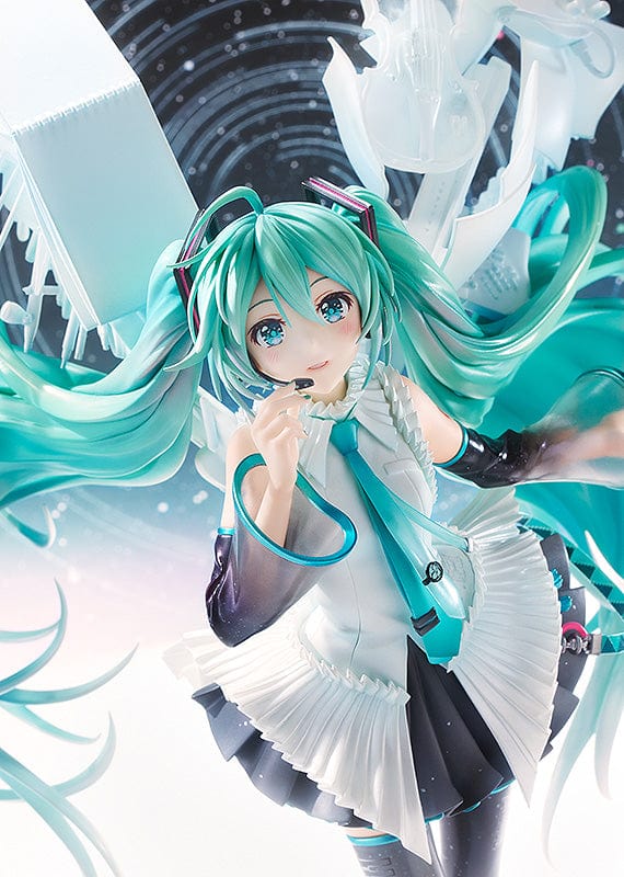 GOOD SMILE COMPANY Hatsune Miku: Happy 16th Birthday Ver.