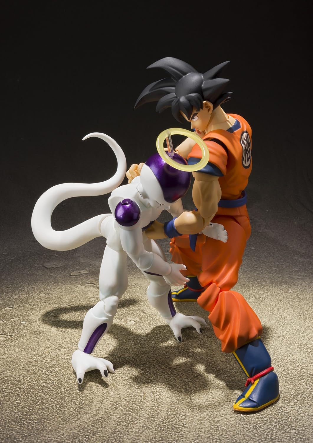 BANDAI SPIRITS Dragon Ball Z S.H.Figuarts Son Goku (A Saiyan Raised on Earth)