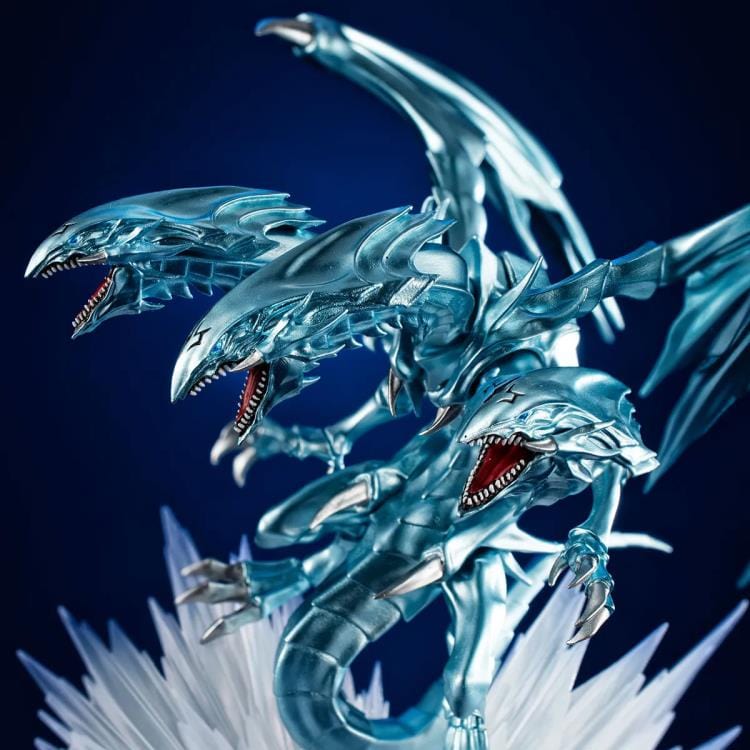 MEGAHOUSE MONSTERS CHRONICLE: Yu-Gi-Oh! Duel Monsters - Blue-Eyes Ultimate Dragon