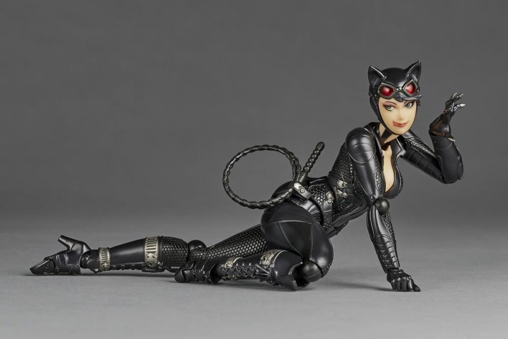 KAIYODO Batman: Arkham Knight Amazing Yamaguchi Revoltech NR022 Catwoman