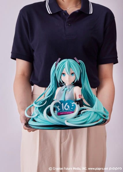 FURYU Vocaloid Hatsune Miku (16th Anniversary Ver.) Bust Figure