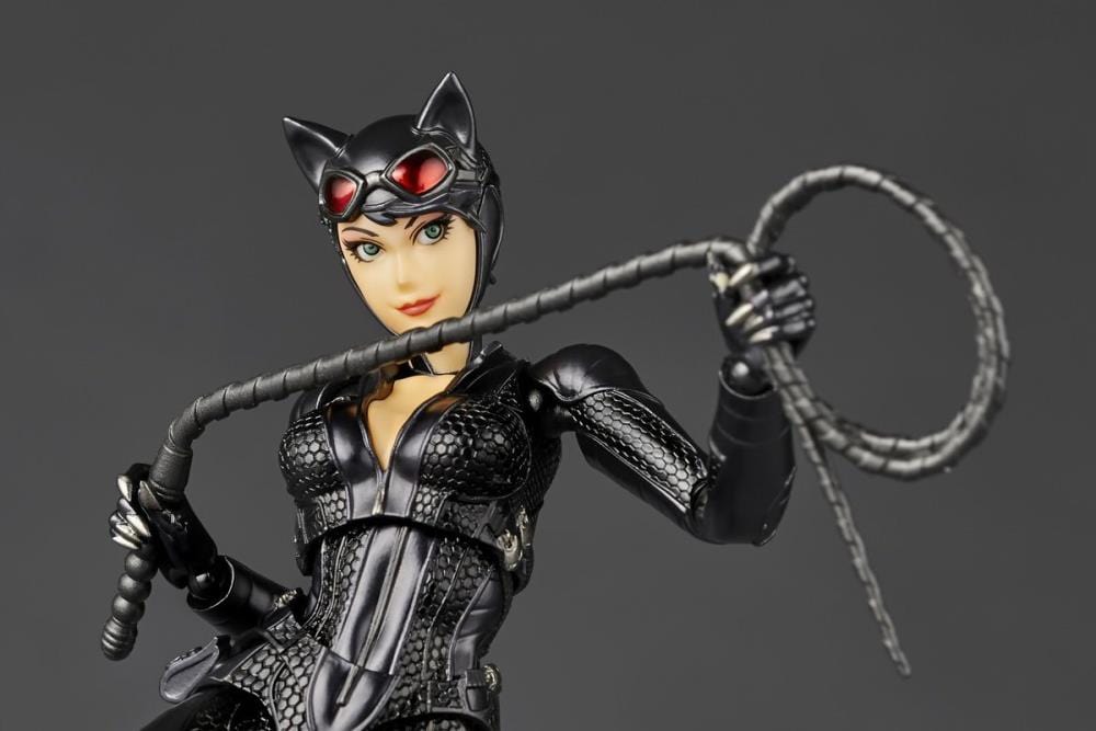 KAIYODO Batman: Arkham Knight Amazing Yamaguchi Revoltech NR022 Catwoman