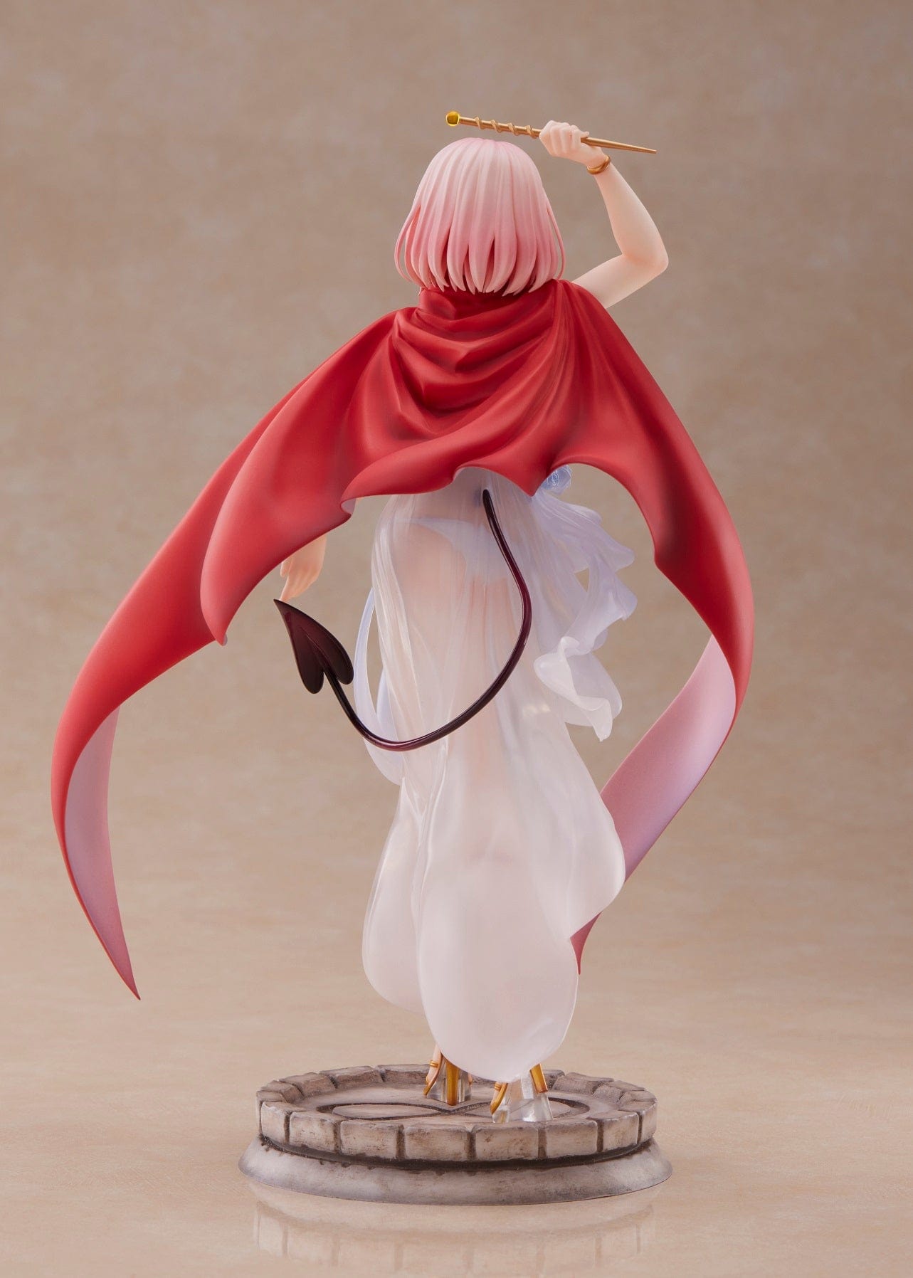 BROCCOLI To Love-Ru Darkness Momo Velia Deviluke (Magician Ver.) 1/7 Scale Figure