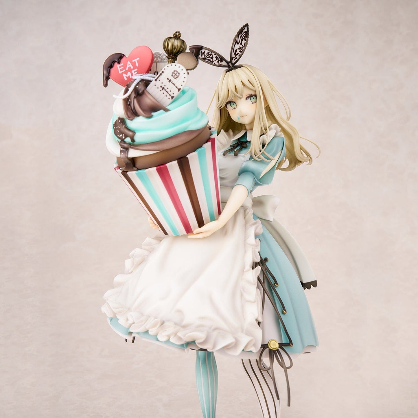 UNION CREATIVE Akakura Illustration Alice in Wonderland Figure