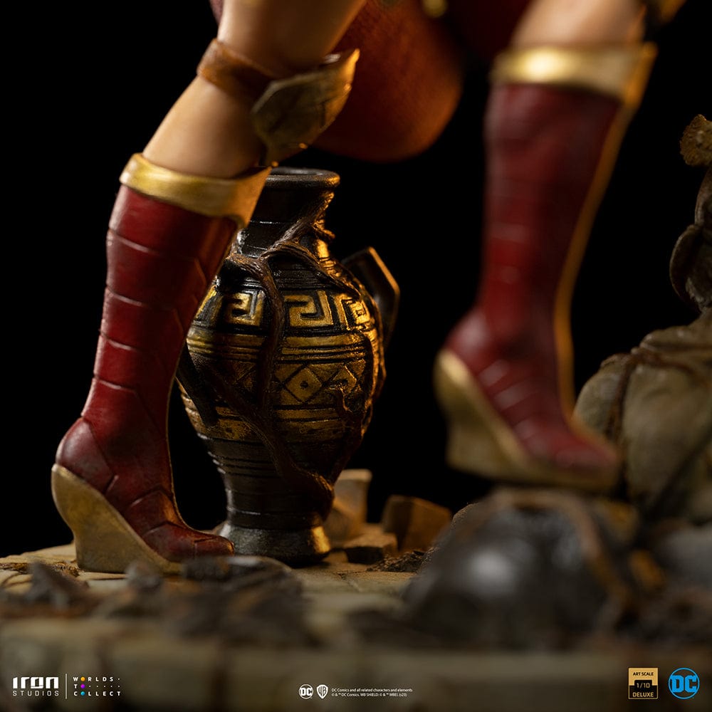 IRON STUDIOS Wonder Woman Unleashed - DC Comics - Art Scale 1/10