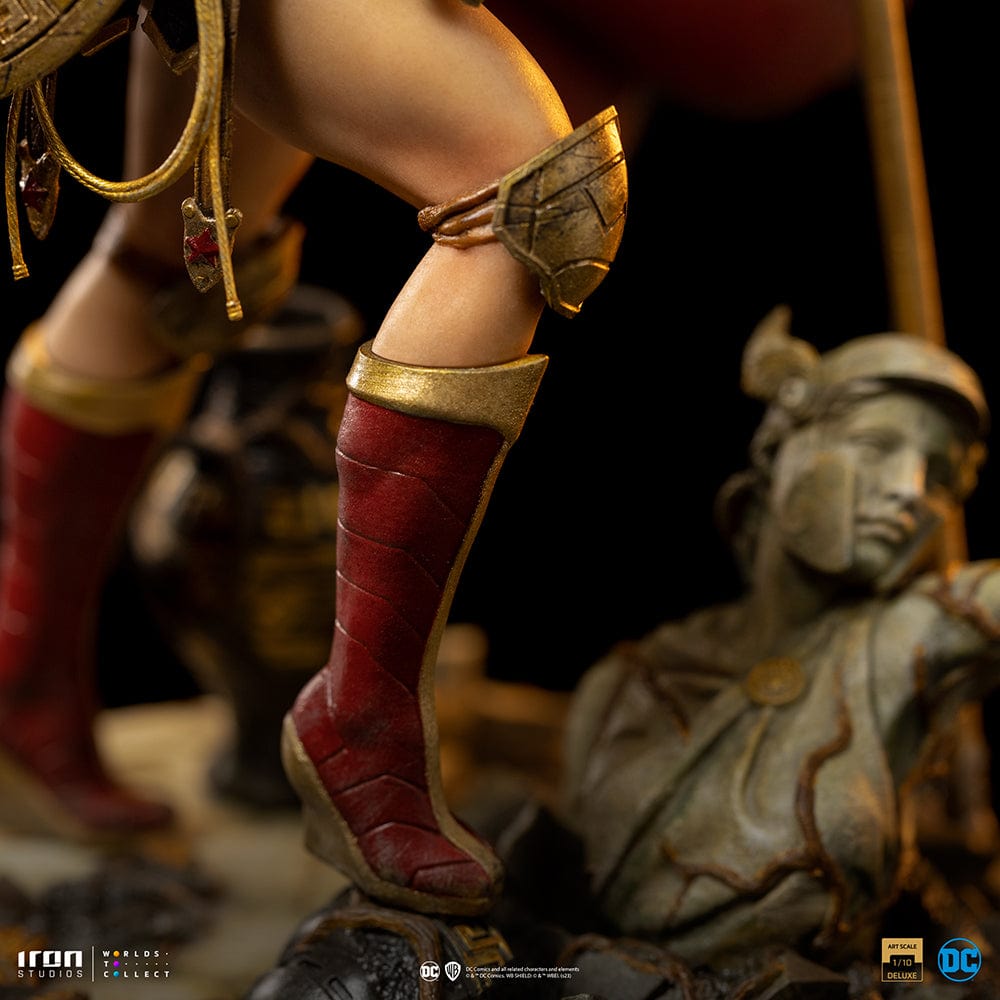 IRON STUDIOS Wonder Woman Unleashed - DC Comics - Art Scale 1/10