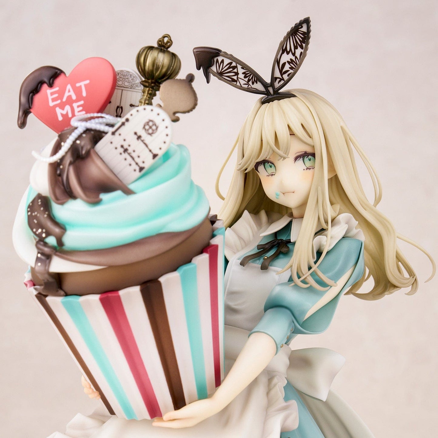 UNION CREATIVE Akakura Illustration Alice in Wonderland Figure