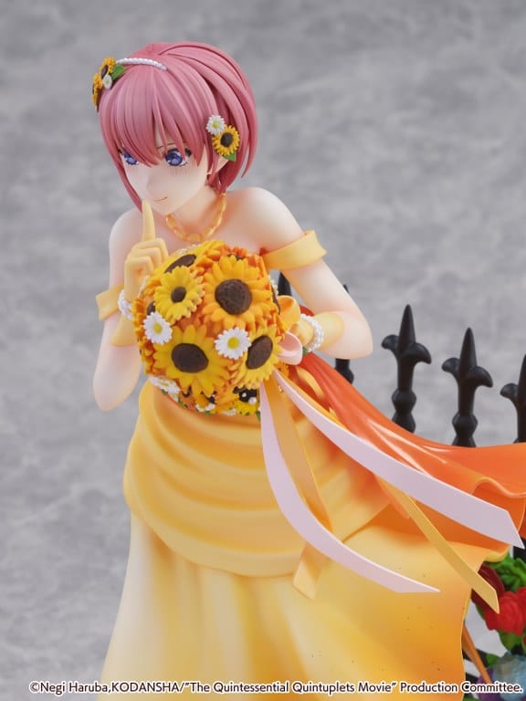 ESTREAM The Quintessential Quintuplets Ichika Nakano (Floral Dress Ver.) 1/7 Scale Shibuya Scramble Figure