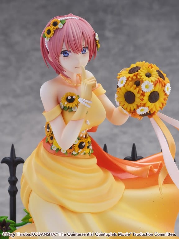 ESTREAM The Quintessential Quintuplets Ichika Nakano (Floral Dress Ver.) 1/7 Scale Shibuya Scramble Figure