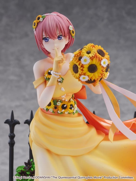 ESTREAM The Quintessential Quintuplets Ichika Nakano (Floral Dress Ver.) 1/7 Scale Shibuya Scramble Figure