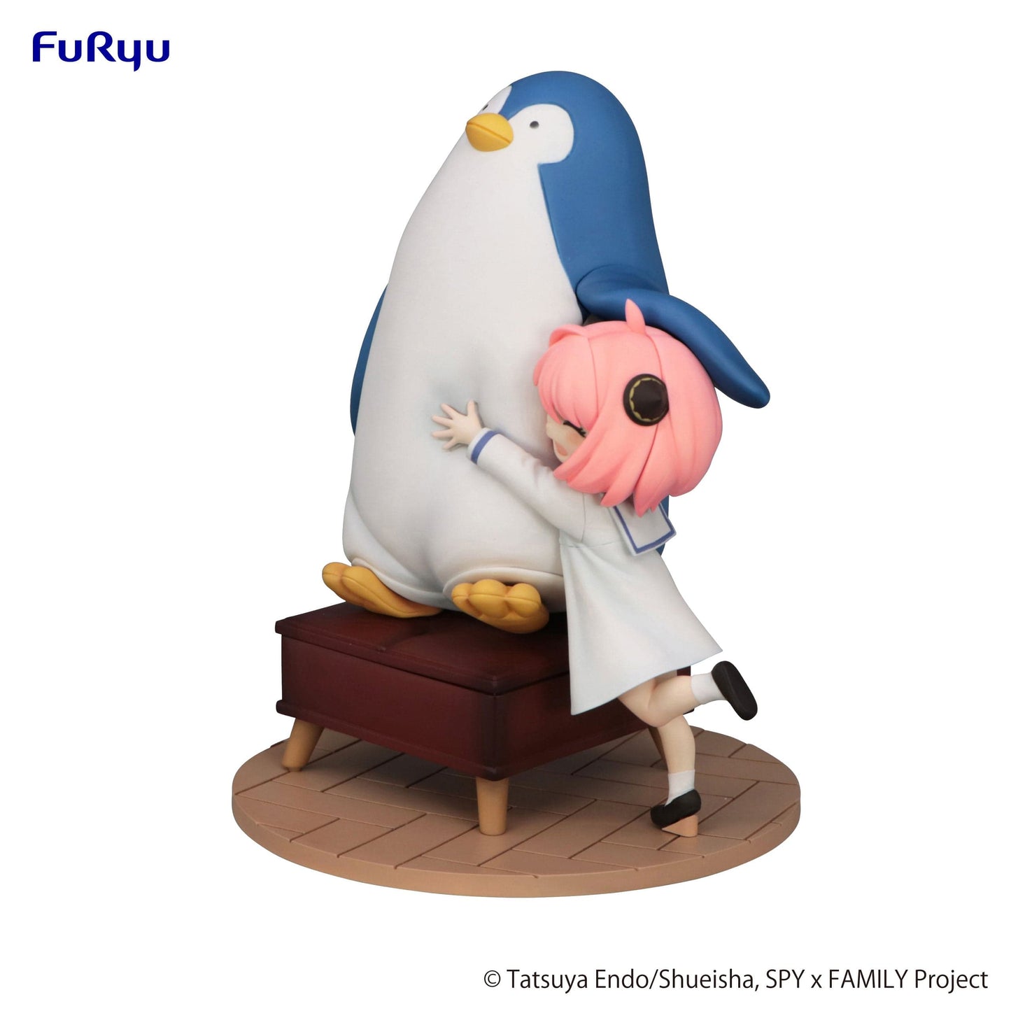 FURYU Spy x Family Anya Forger with Penguin Exceed Creative Figure