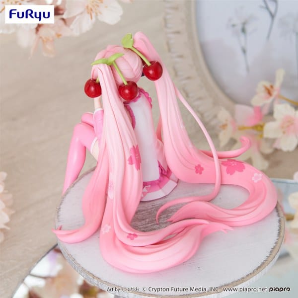 FURYU Hatsune Miku Noodle Stopper Sakura Miku (2023 Smile ver.) Figure