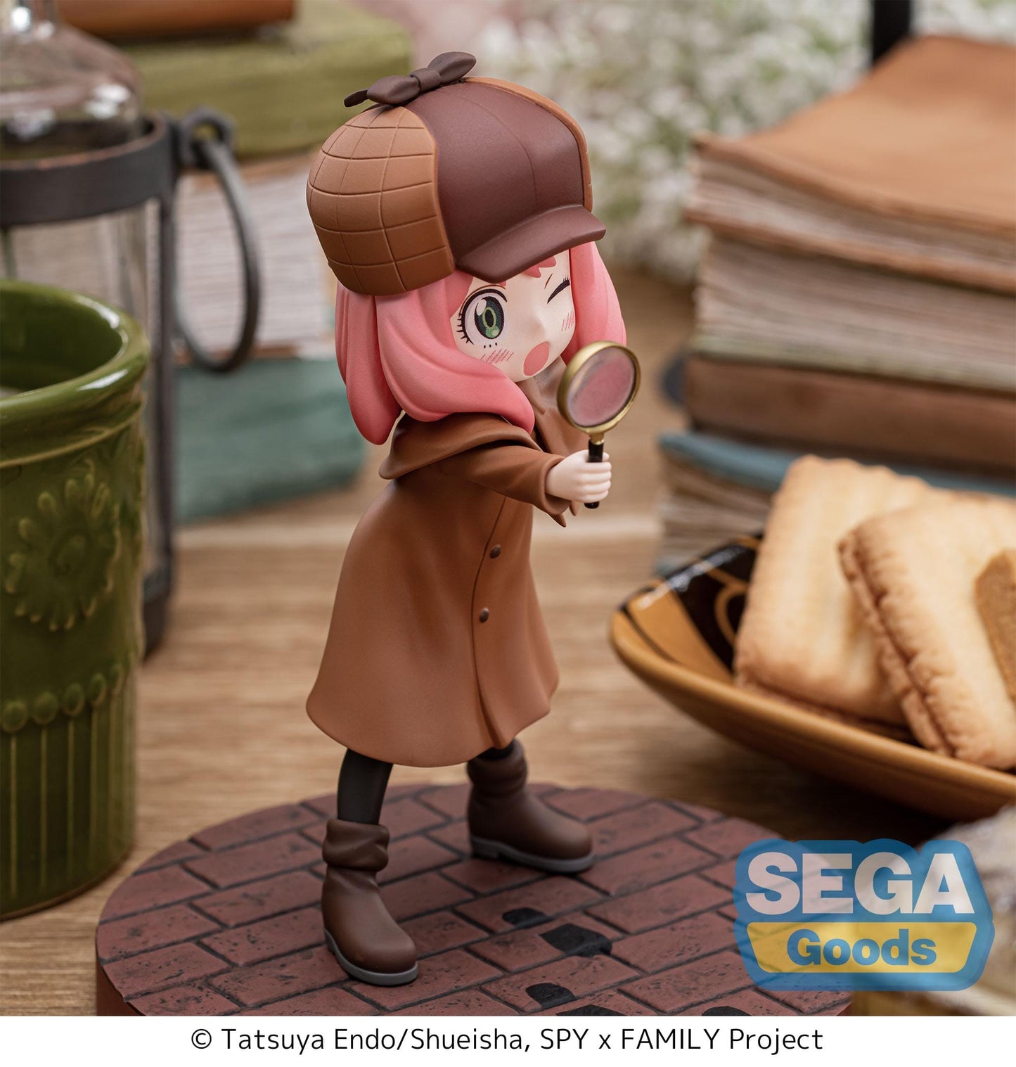 SEGA Spy x Family Luminasta Anya Forger (Playing Detective Ver.) Figure