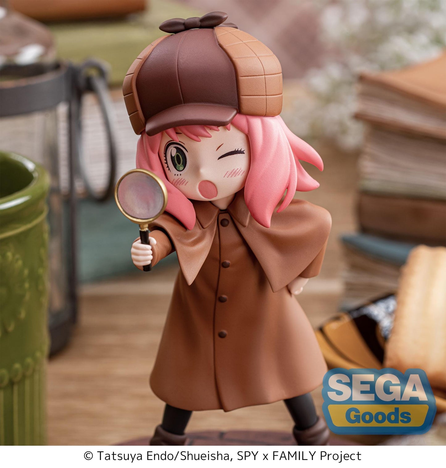 SEGA Spy x Family Luminasta Anya Forger (Playing Detective Ver.) Figure