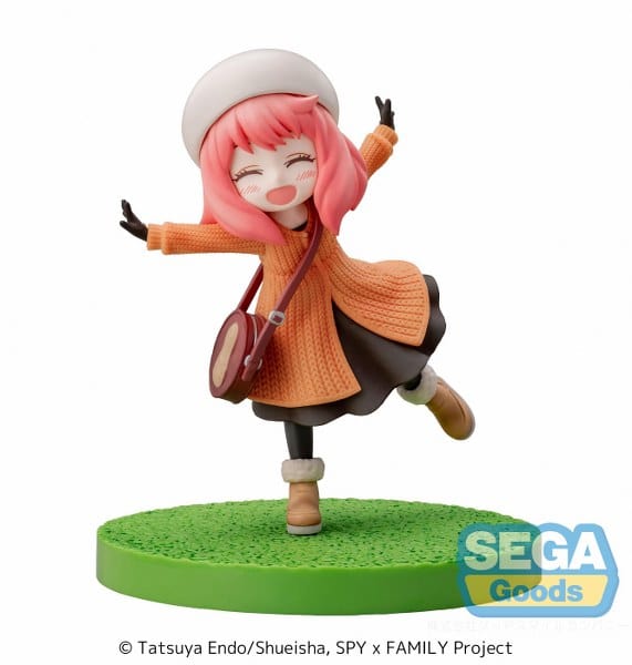 SEGA Spy x Family Luminasta Anya Forger (Family Outing Ver.2)