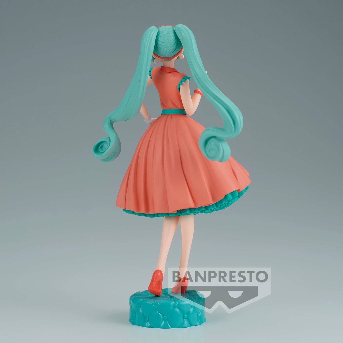 BANPRESTO Hatsune Miku World Journey Vol.1 - Hatsune Miku Figure