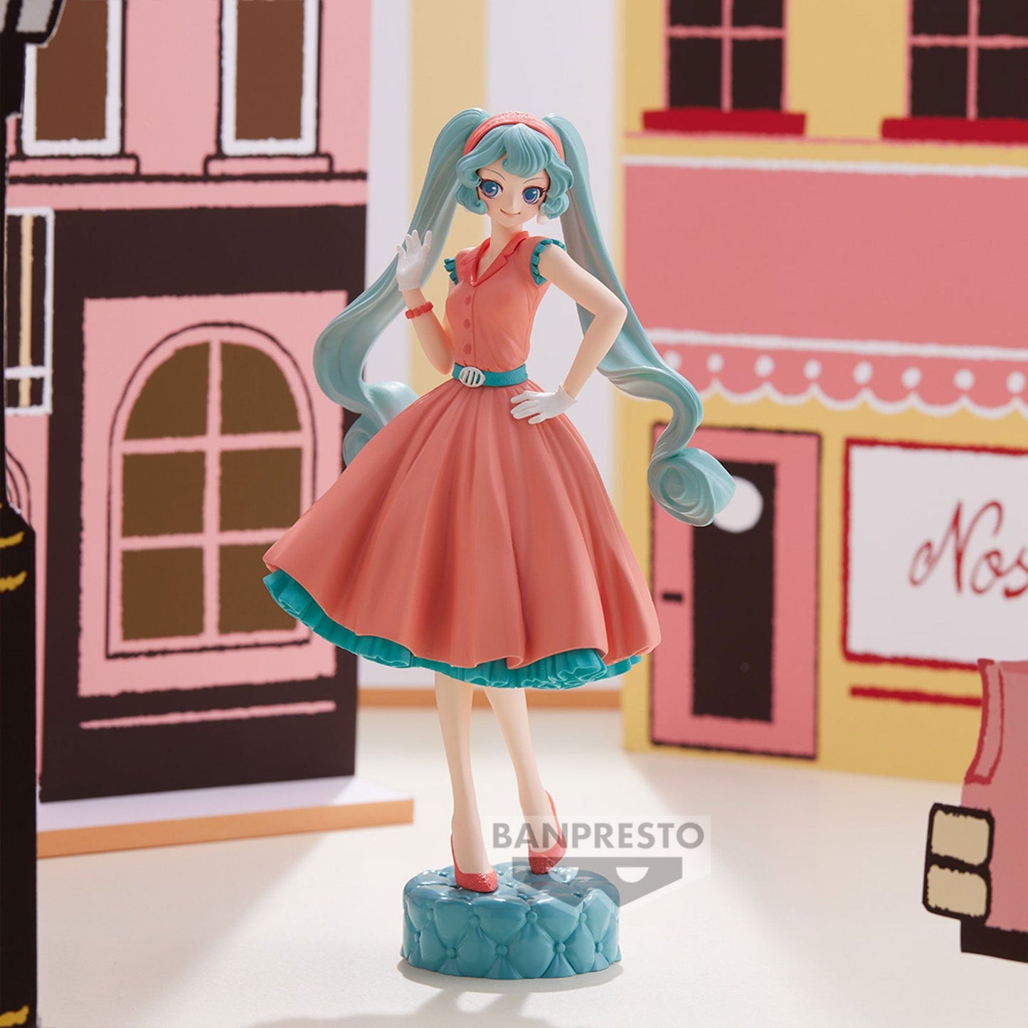 BANPRESTO Hatsune Miku World Journey Vol.1 - Hatsune Miku Figure