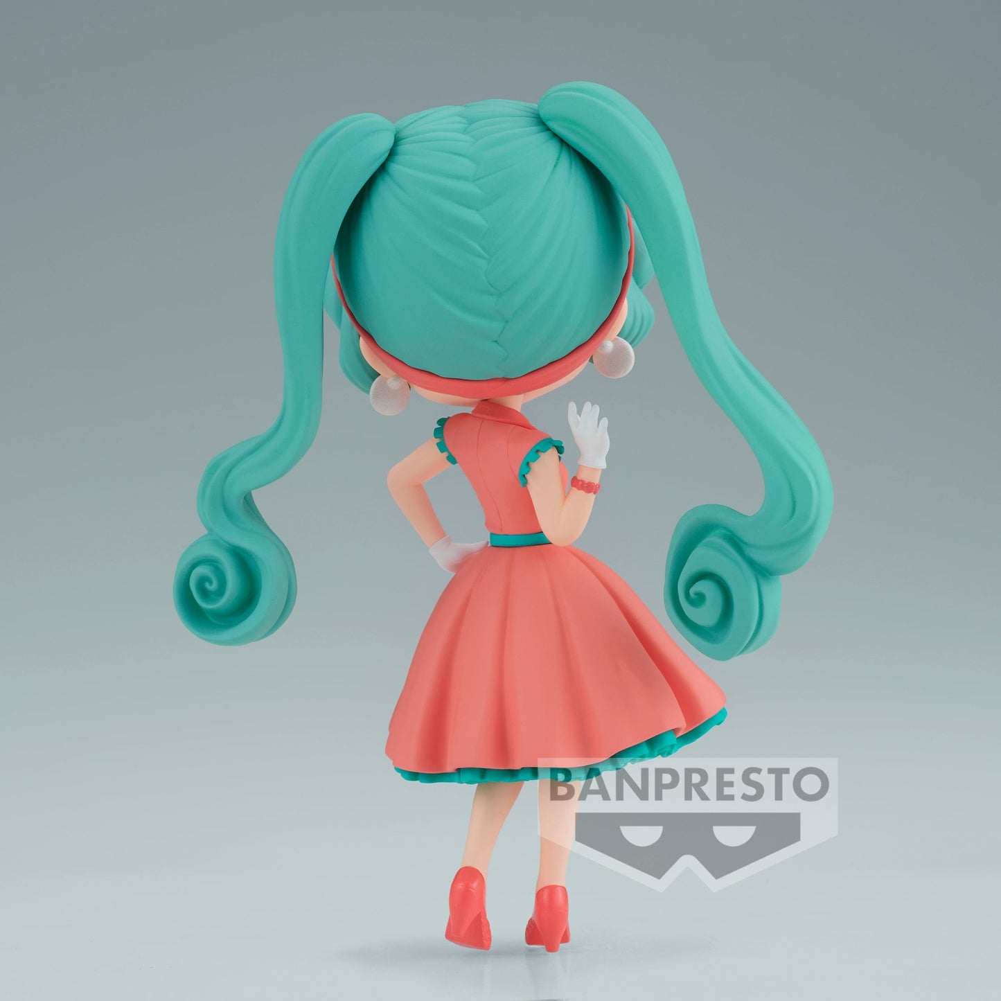 BANPRESTO Hatsune Miku Q Posket World Journey Vol.1 - Hatsune Miku Figure