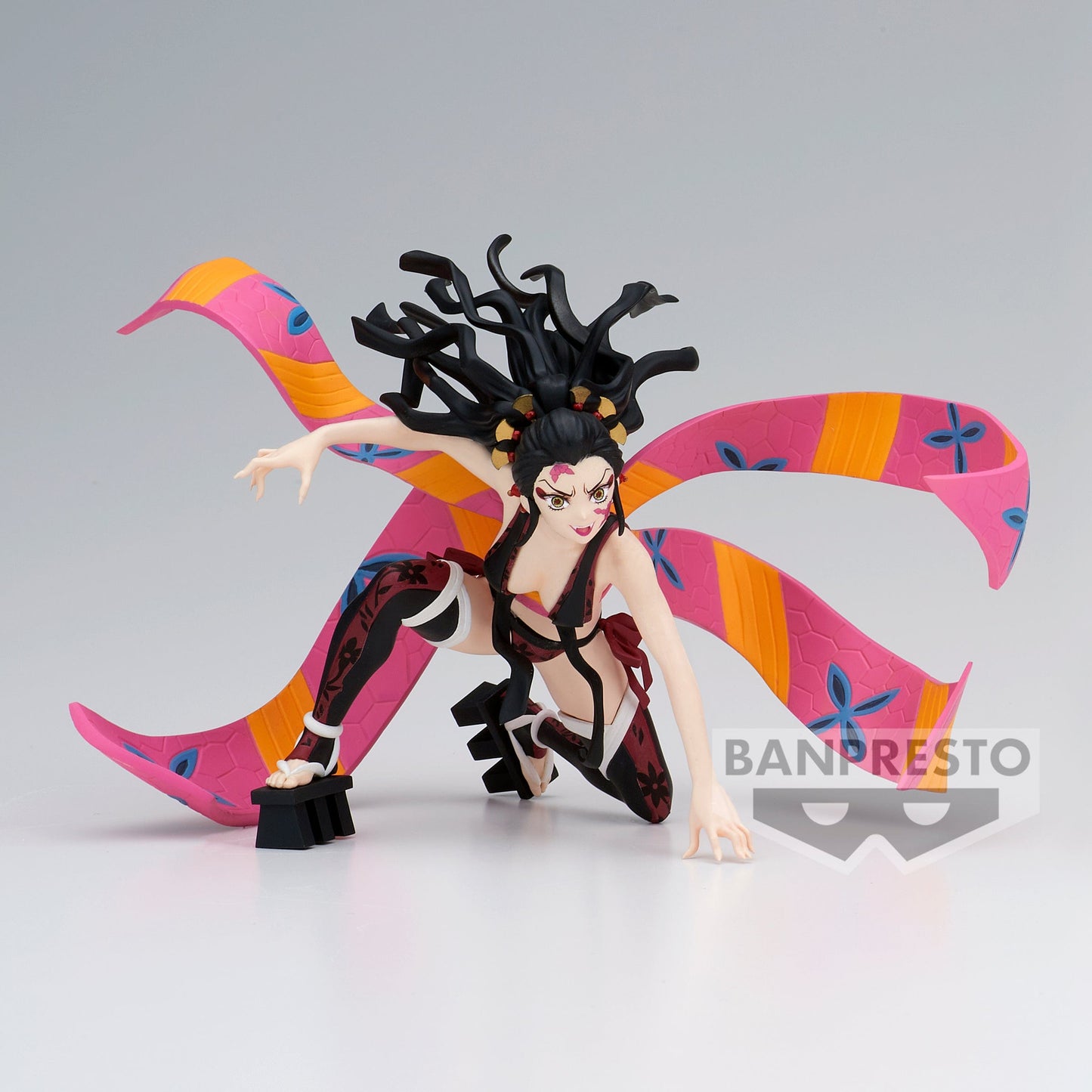 BANPRESTO Demon Slayer: Kimetsu No Yaiba Vibration Stars - Daki Figure (Ver.A)