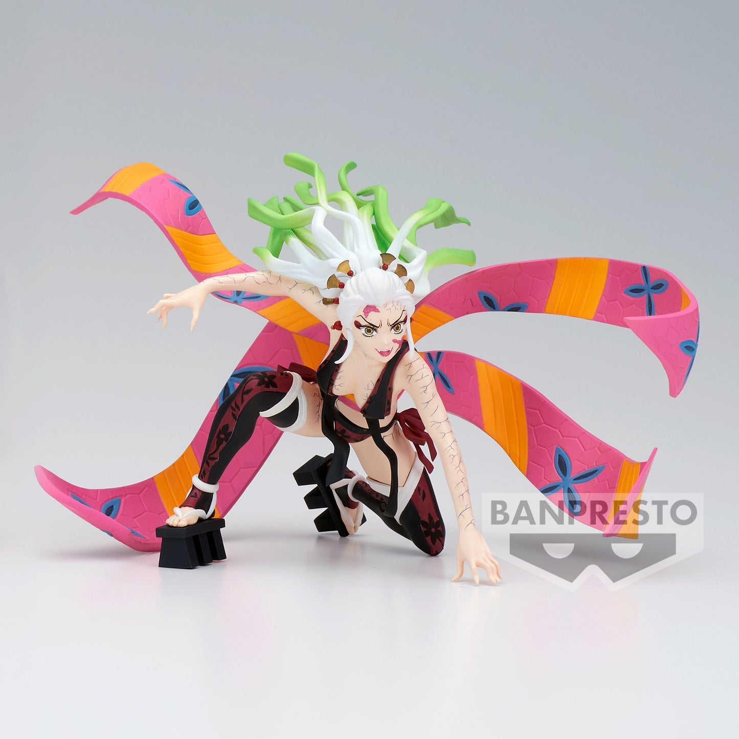 BANPRESTO Demon Slayer: Kimetsu No Yaiba Vibration Stars - Daki Figure (Ver.B)