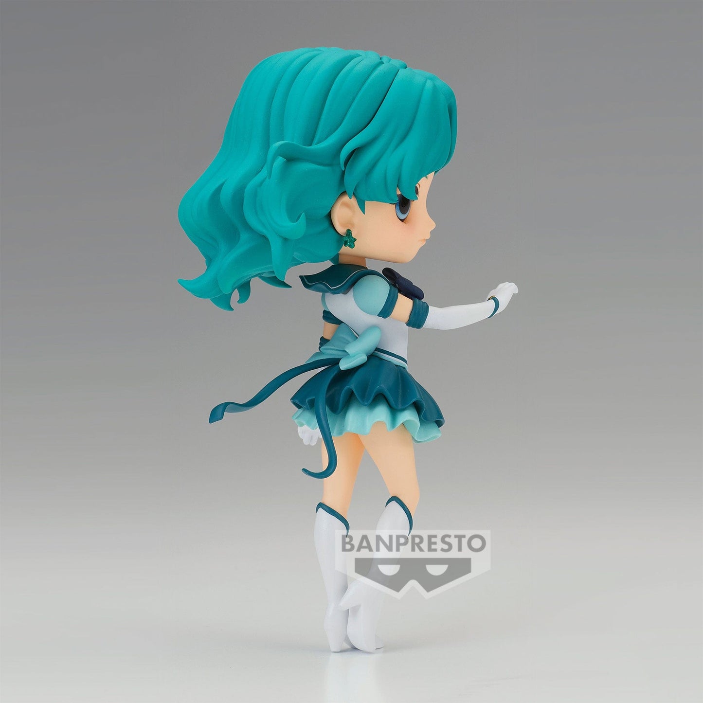 BANPRESTO Pretty Guardian Sailor Moon Cosmos: The Movie Q Posket - Eternal Sailor Neptune Figure (Ver.A)