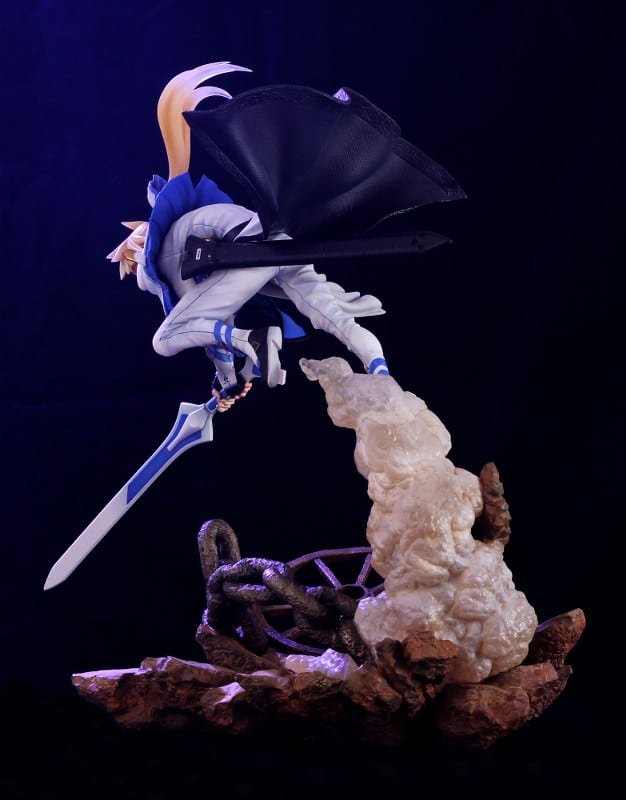 KINETIQUETTES KY KISKE – THE HOLY KNIGHT (1/7 Scale)