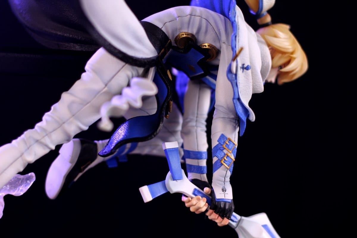 KINETIQUETTES KY KISKE – THE HOLY KNIGHT (1/7 Scale)