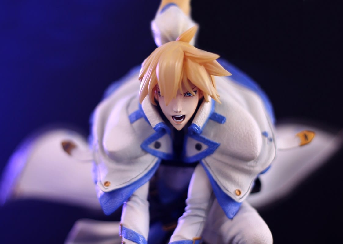 KINETIQUETTES KY KISKE – THE HOLY KNIGHT (1/7 Scale)