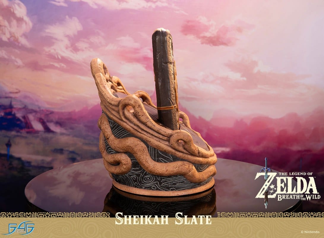 FIRST 4 FIGURES The Legend of Zelda: Breath of the Wild Sheikah Slate Limited Edition Statue