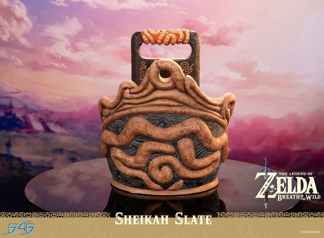 FIRST 4 FIGURES The Legend of Zelda: Breath of the Wild Sheikah Slate Limited Edition Statue