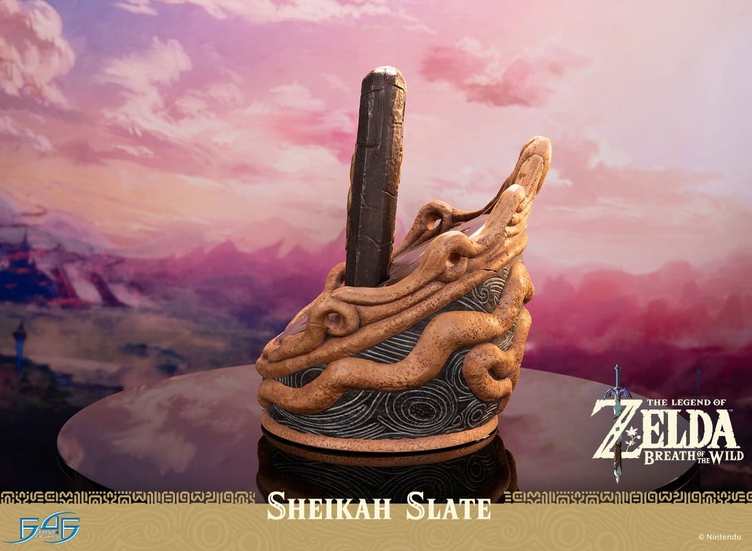 FIRST 4 FIGURES The Legend of Zelda: Breath of the Wild Sheikah Slate Limited Edition Statue