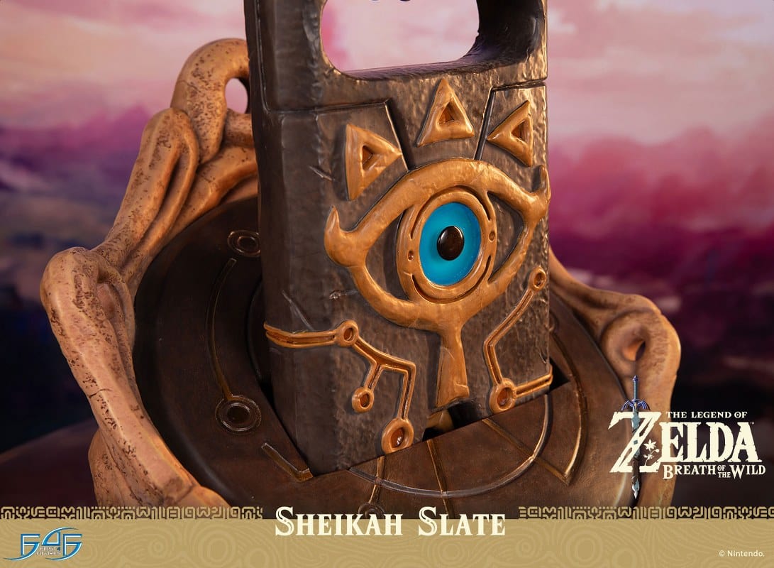 FIRST 4 FIGURES The Legend of Zelda: Breath of the Wild Sheikah Slate Limited Edition Statue