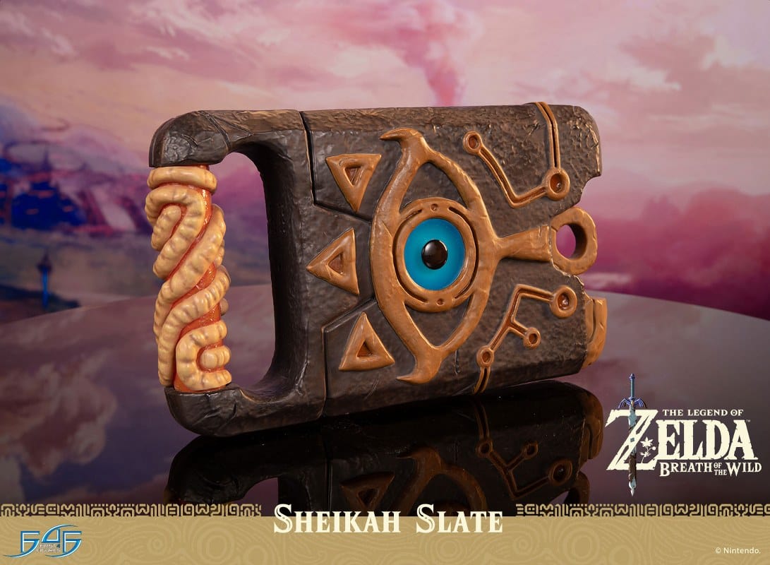 FIRST 4 FIGURES The Legend of Zelda: Breath of the Wild Sheikah Slate Limited Edition Statue