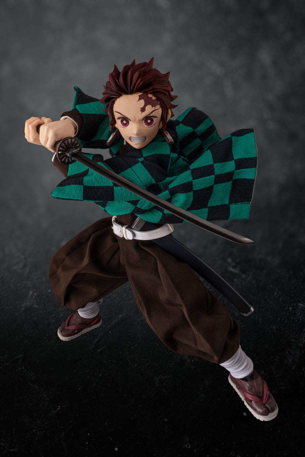 ANIPLEX Demon Slayer: Kimetsu no Yaiba Tanjiro Kamado 1/6 Scale Action Figure