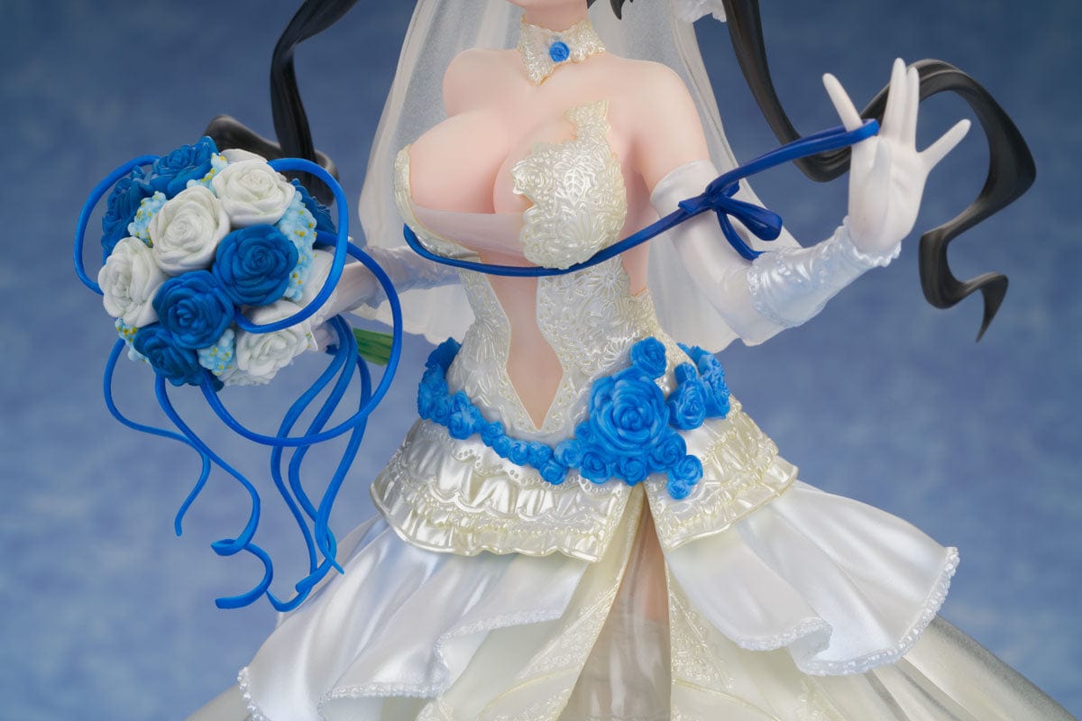 FURYU Is It Wrong to Try to Pick Up Girls in a Dungeon? Hestia: Wedding Dress Ver. 1/7 Scale Figure