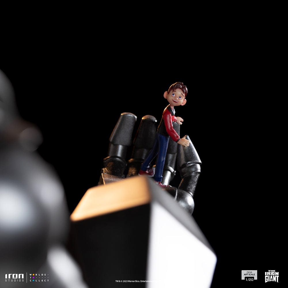 IRON STUDIOS Iron Giant & Hogarth Hughes - Demi Art Scale 1/20