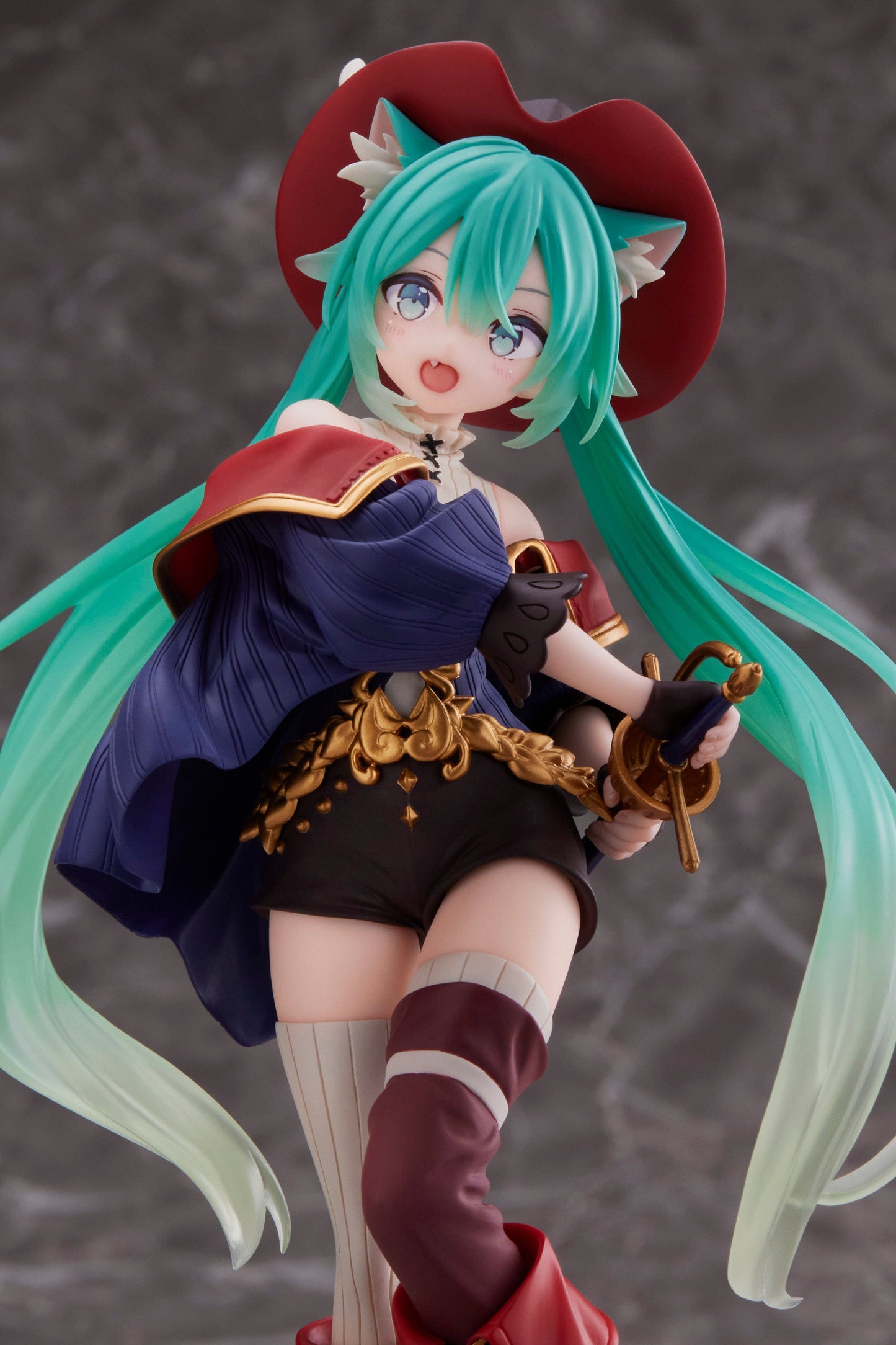 TAITO Vocaloid Hatsune Miku (Puss in Boots Ver.) Wonderland Figure