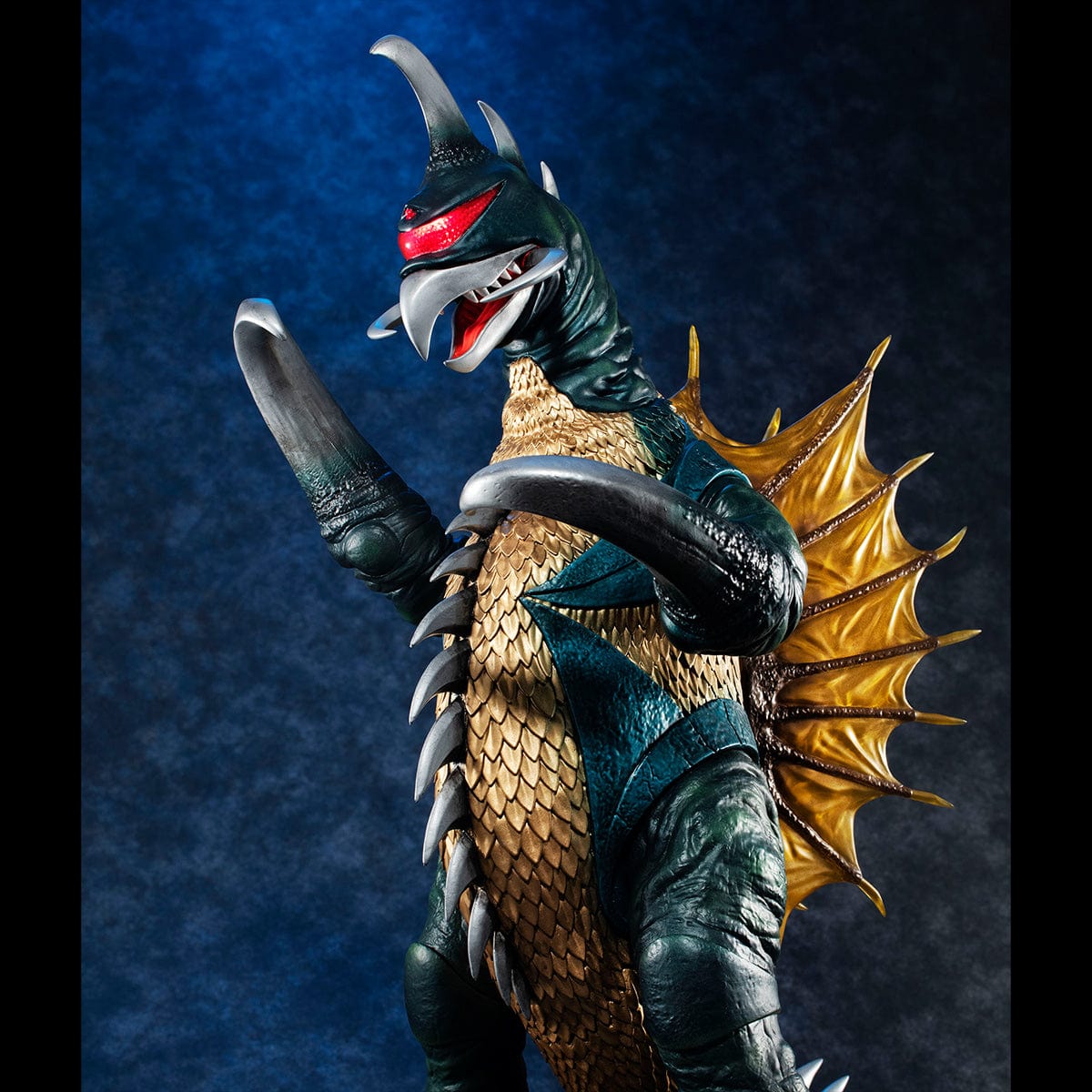 MEGAHOUSE Ultimate Article Monsters: Gigan (1972)