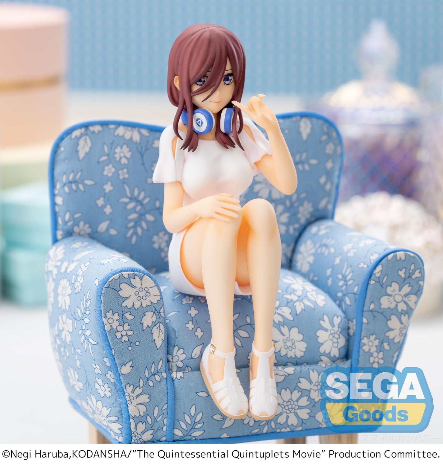 SEGA The Quintessential Quintuplets Miku Nakano Premium Perching Figure