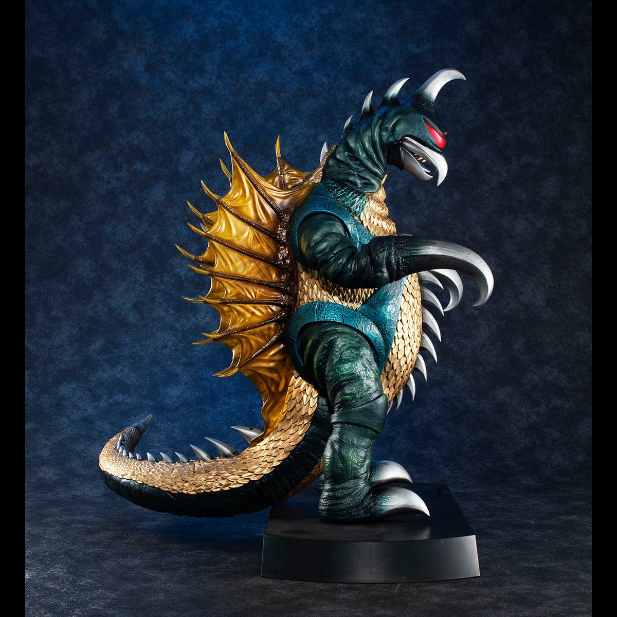 MEGAHOUSE Ultimate Article Monsters: Gigan (1972)