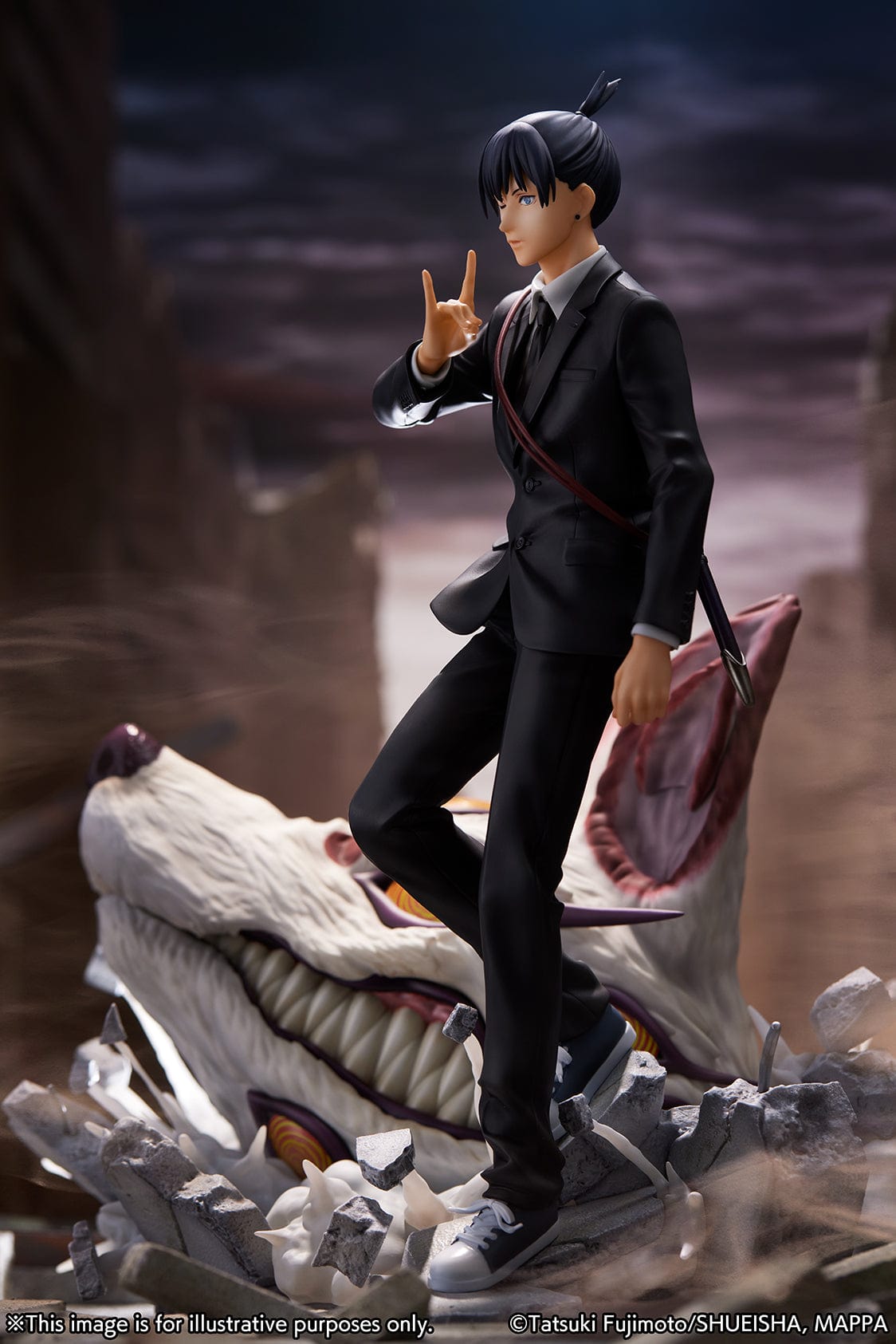 ESTREAM Chainsaw Man Aki Hayakawa 1/7 Scale Figure