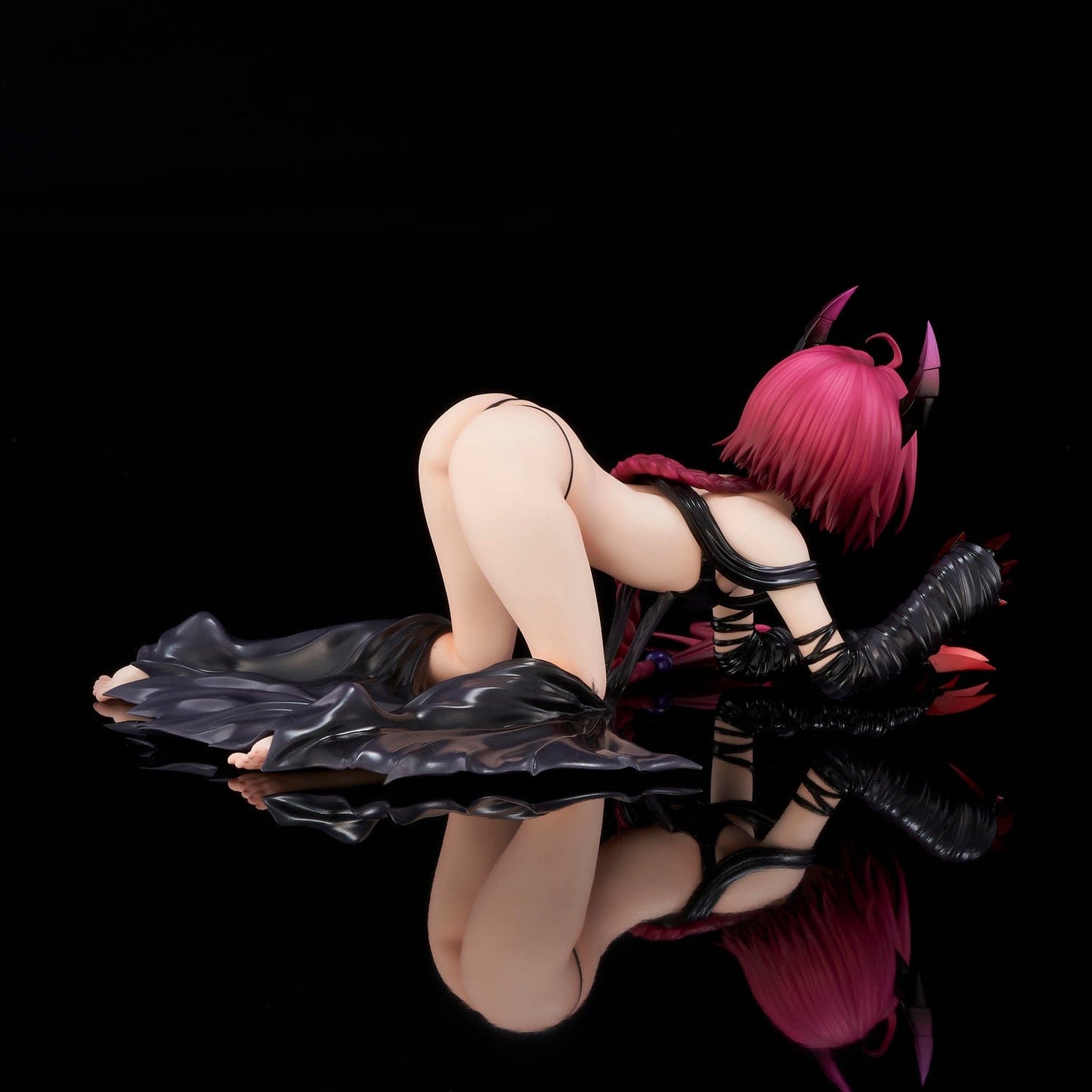 UNION CREATIVE To Love-Ru Darkness - Mea Kurosaki (Darkness Ver.) 1/6 Scale Figure