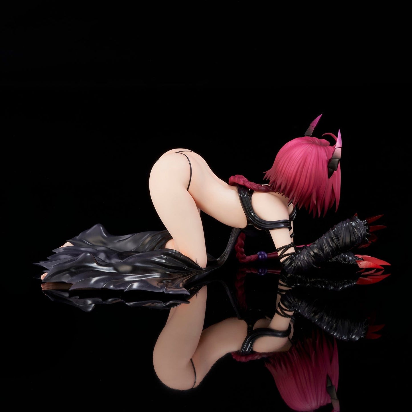 UNION CREATIVE To Love-Ru Darkness - Mea Kurosaki (Darkness Ver.) 1/6 Scale Figure