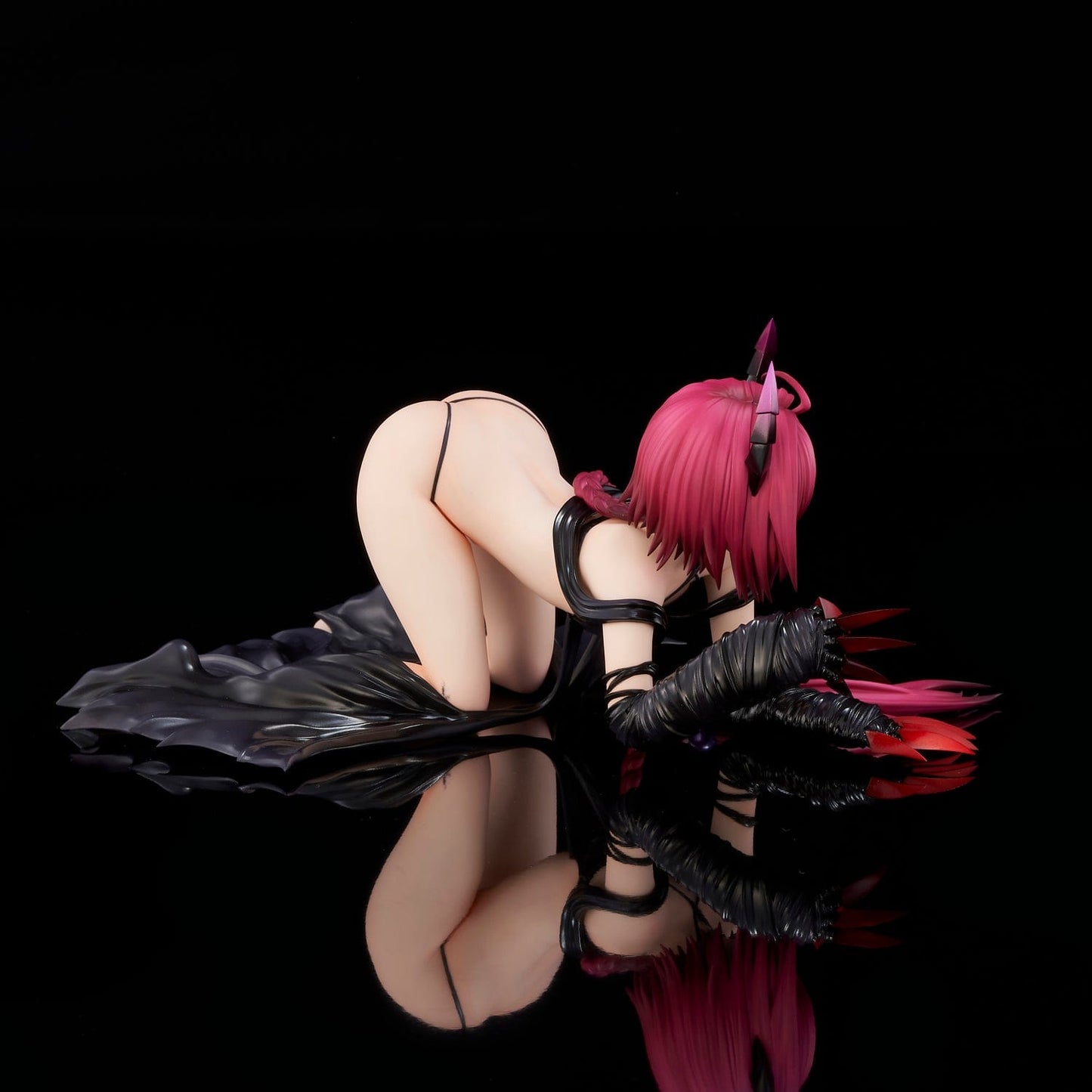 UNION CREATIVE To Love-Ru Darkness - Mea Kurosaki (Darkness Ver.) 1/6 Scale Figure