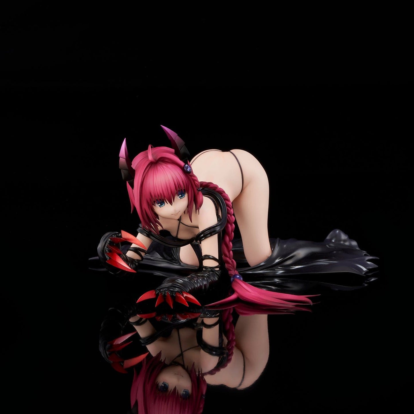 UNION CREATIVE To Love-Ru Darkness - Mea Kurosaki (Darkness Ver.) 1/6 Scale Figure