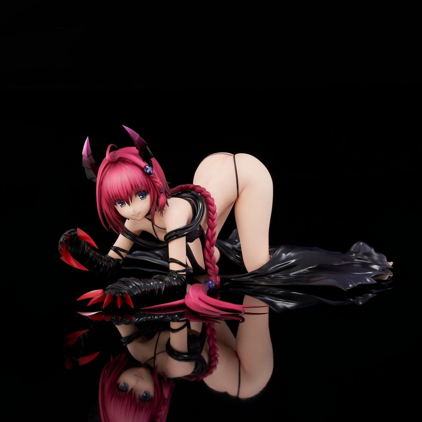 UNION CREATIVE To Love-Ru Darkness - Mea Kurosaki (Darkness Ver.) 1/6 Scale Figure