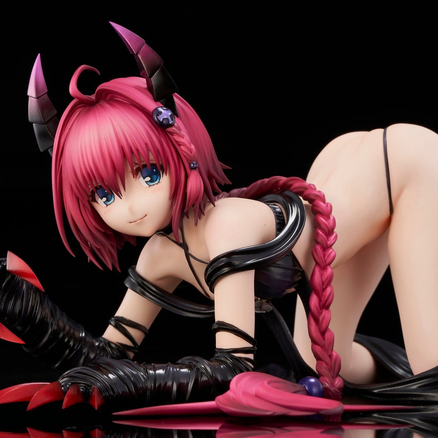 UNION CREATIVE To Love-Ru Darkness - Mea Kurosaki (Darkness Ver.) 1/6 Scale Figure