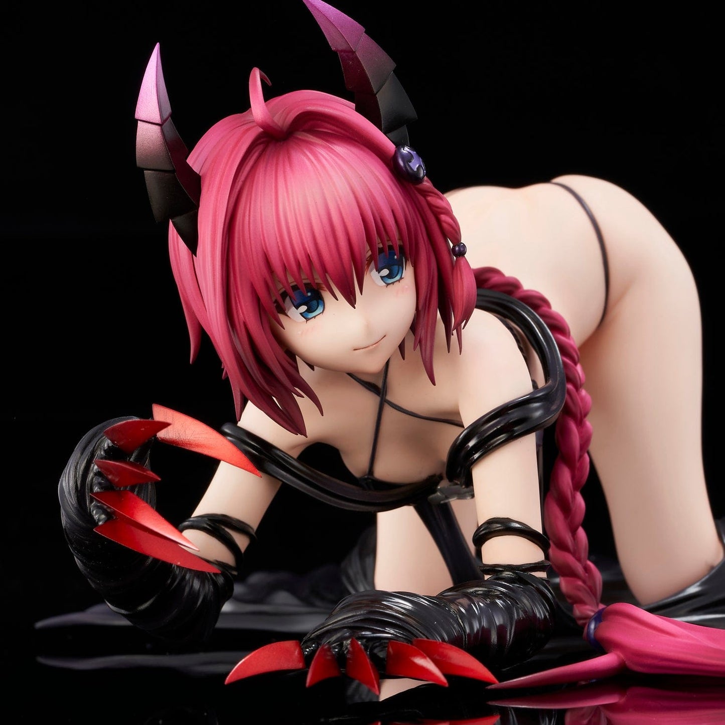 UNION CREATIVE To Love-Ru Darkness - Mea Kurosaki (Darkness Ver.) 1/6 Scale Figure