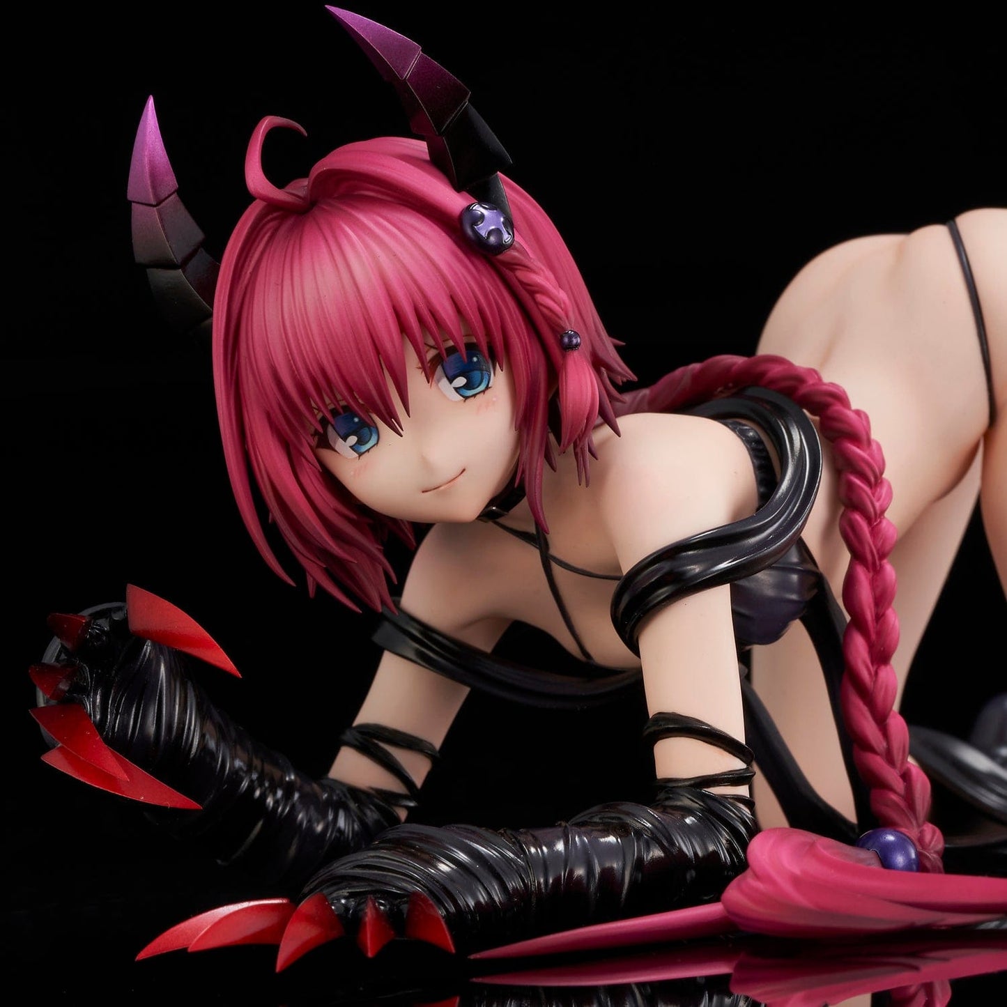 UNION CREATIVE To Love-Ru Darkness - Mea Kurosaki (Darkness Ver.) 1/6 Scale Figure